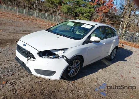 2017 Ford Focus Se z USA, uszkodzony, nr VIN 1FADP3K22HL242348